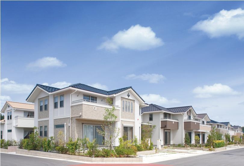 Sale already cityscape photo. Do not you enjoy the barbecue and pool in the spacious garden?