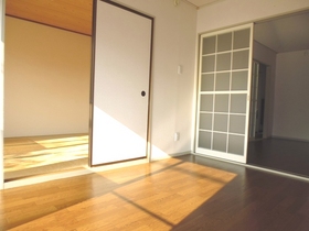 Living and room. 6 Pledge of Western-style. Good is per day!