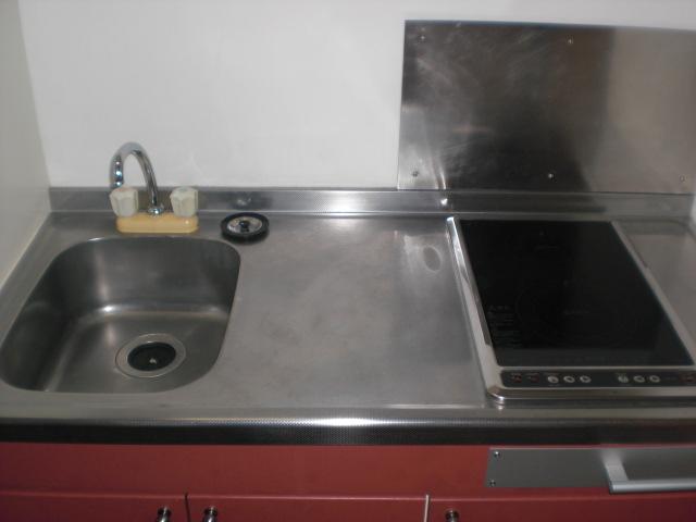 Kitchen. Two-burner stove