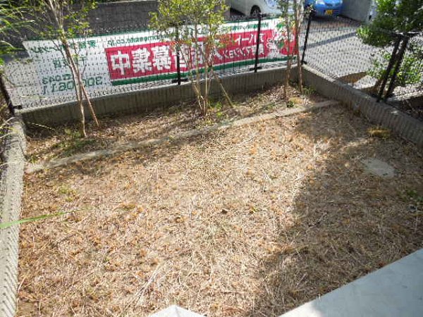 Balcony. Private garden