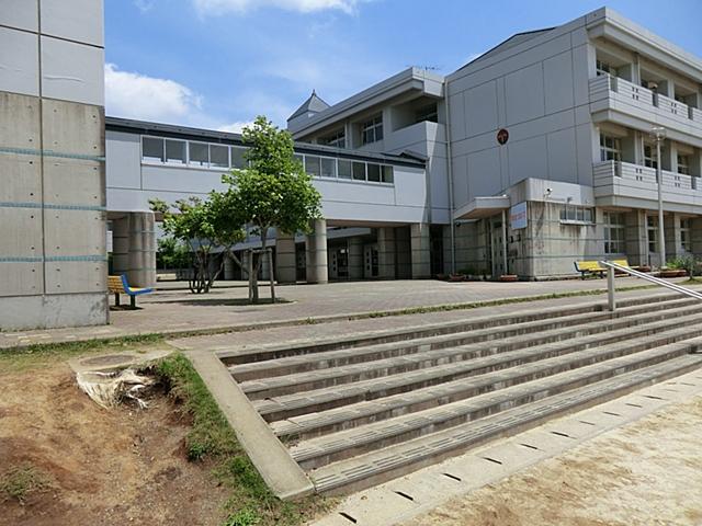 Primary school. Shimizutani until elementary school 440m