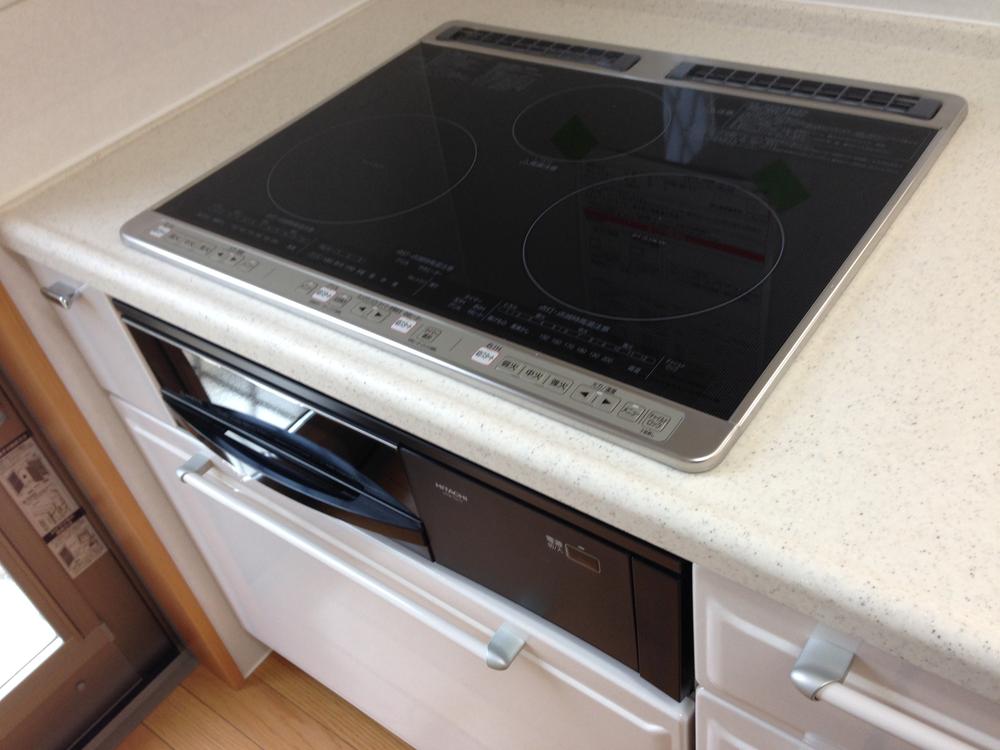 Kitchen. Indoor (12 May 2013) Shooting