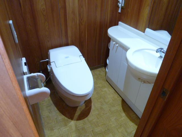 Toilet