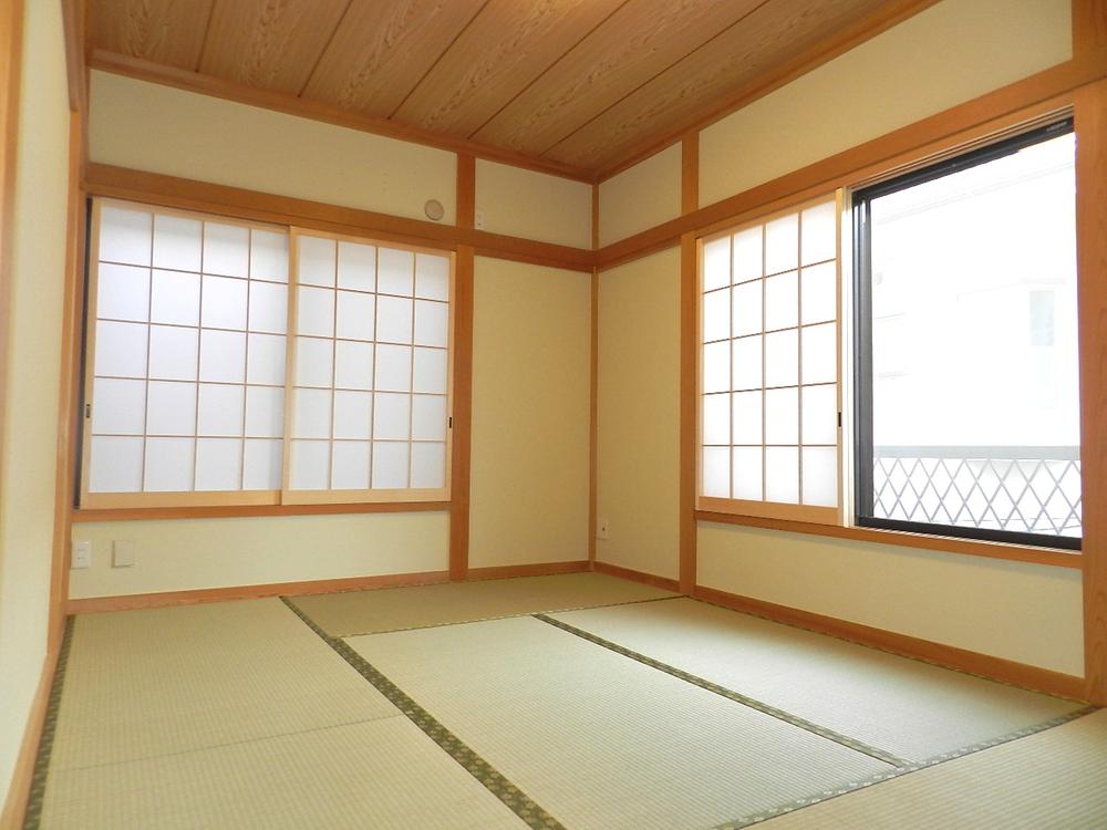 Non-living room. Second floor Japanese-style room: Southeast Corner Room