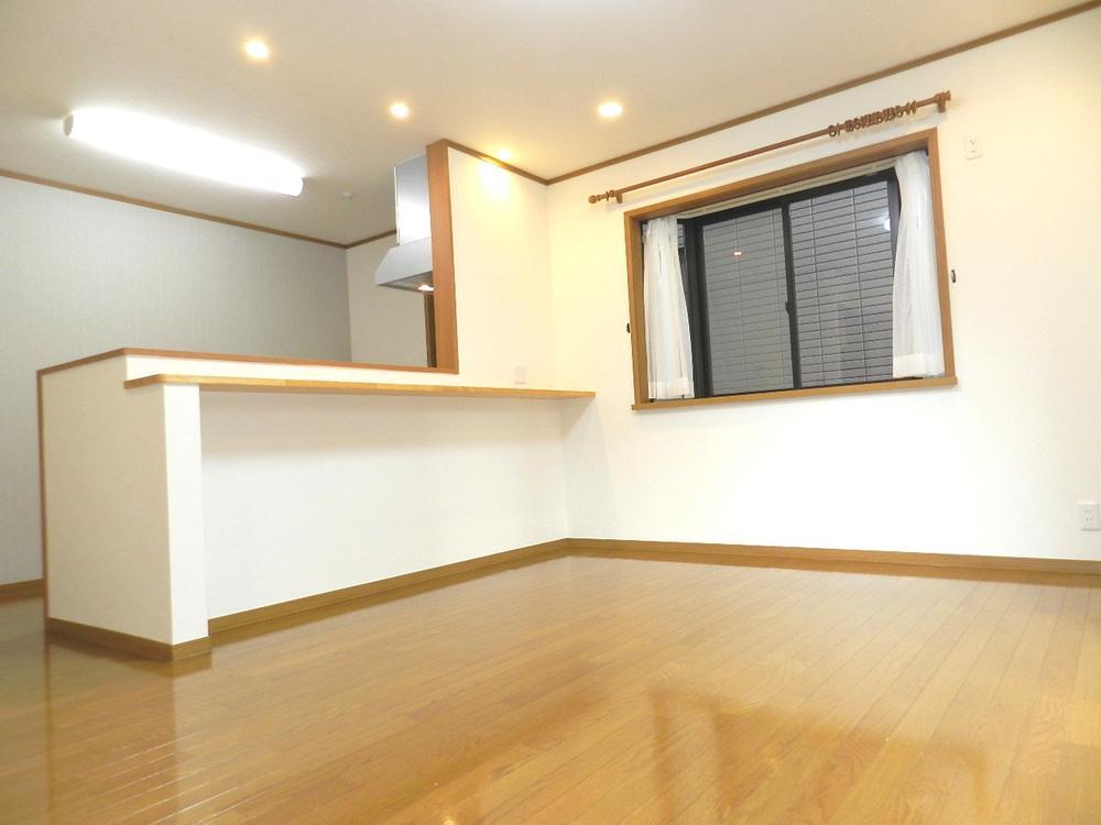 Living. LDK clear about 13.5 Pledge face-to-face open kitchen