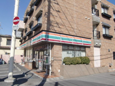 Convenience store. 516m to Seven-Eleven (convenience store)