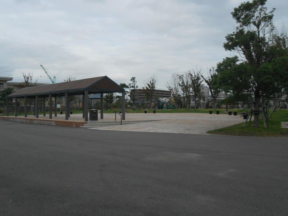 park. 917m to Hiroo disaster prevention park