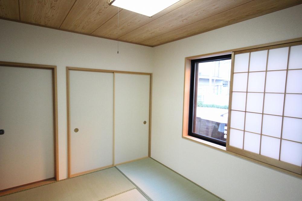 Non-living room. Also storage space in the Japanese-style has been enhanced