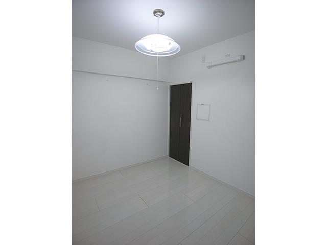 Non-living room. Service Room 4.2 Pledge