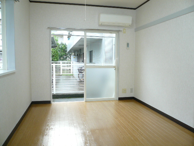 Living and room. Shoot the balcony direction from the indoor