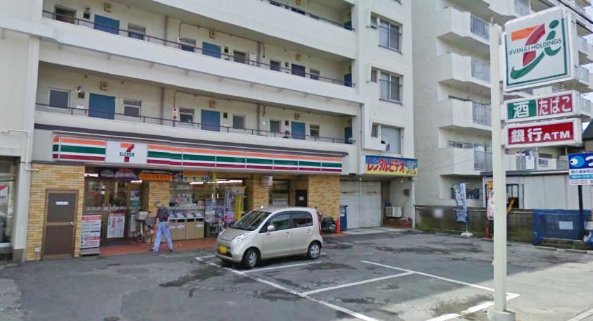 Convenience store. Seven-Eleven Higashisugano up to 3 398m