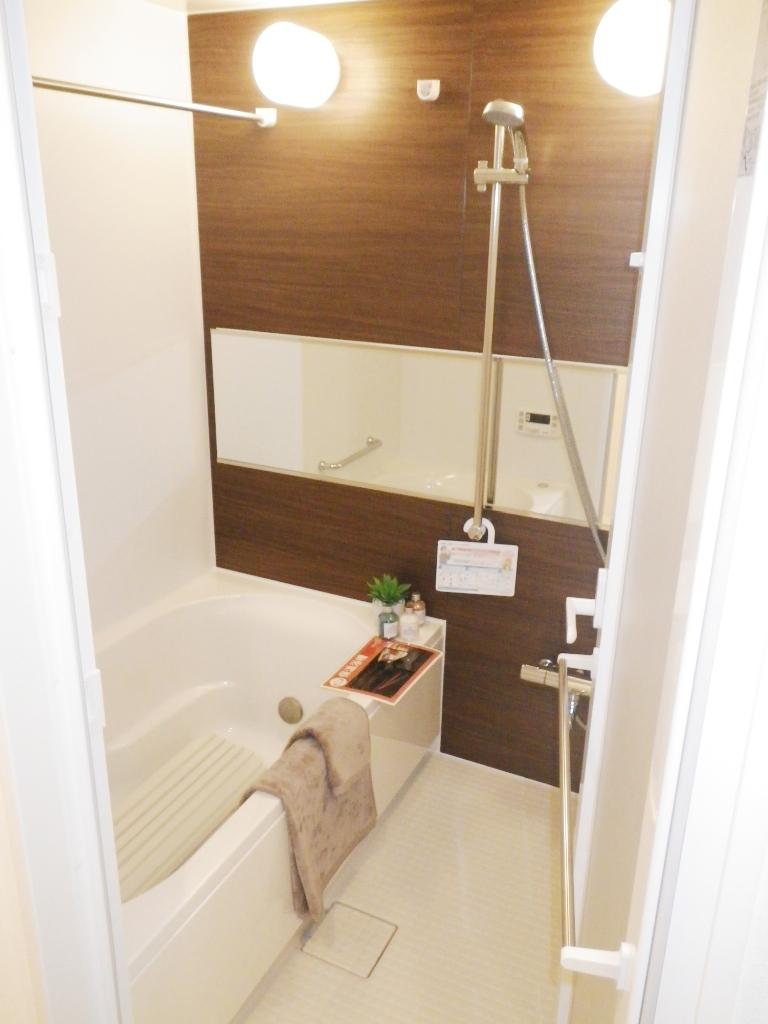 Bathroom. Bathroom spacious size, It is with ventilation dryer