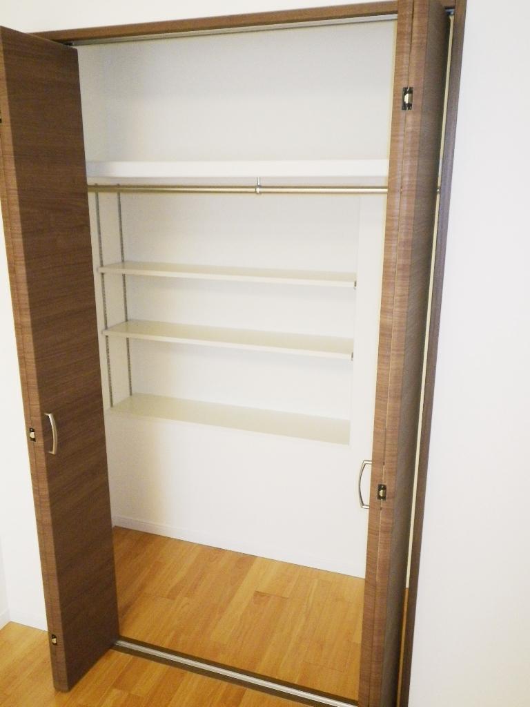 Receipt. Each room has large storage to