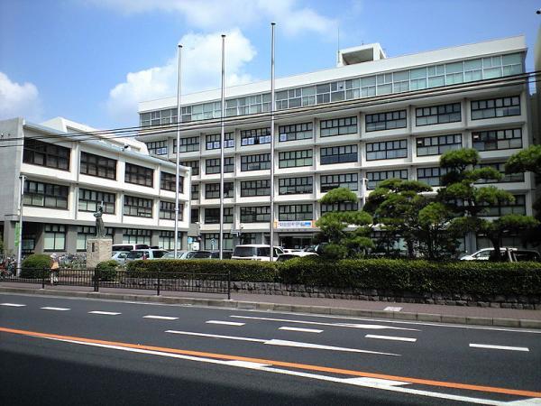 Government office. 500m to Ichikawa City Hall
