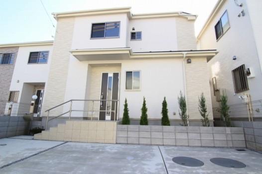 Local appearance photo. It completed a 9-Building appearance.
