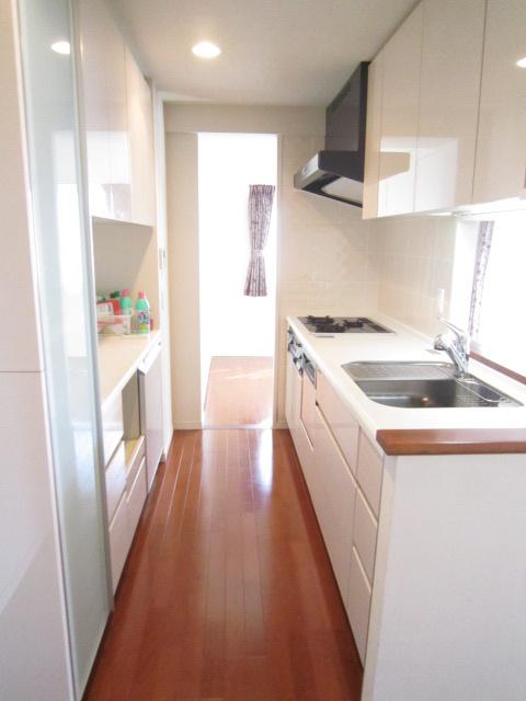 Kitchen. Indoor (September 2013) Shooting