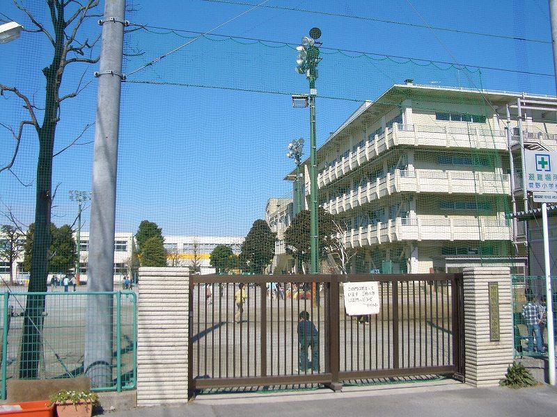 Primary school. 765m until Ichikawa City Kanno Elementary School