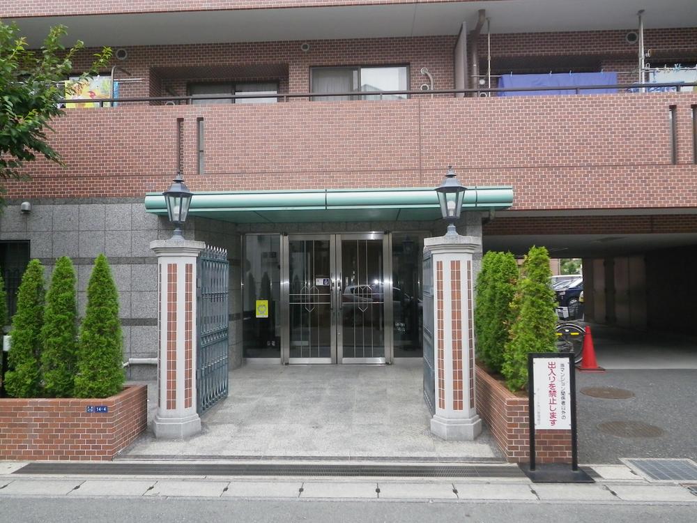 Entrance. Beautiful entrance