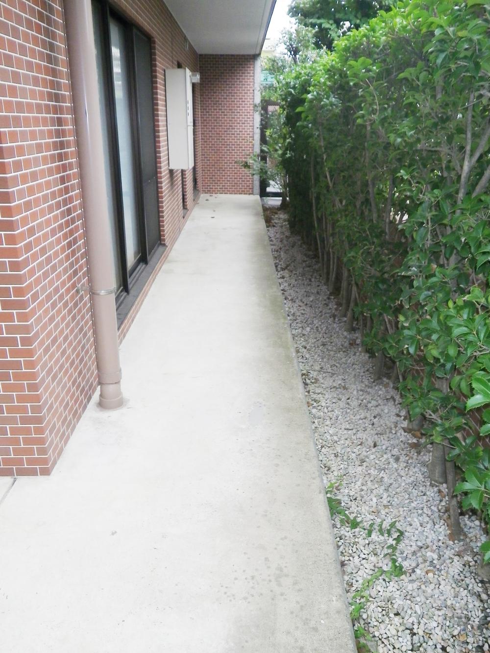 Garden. Because the corner room has a terrace in east