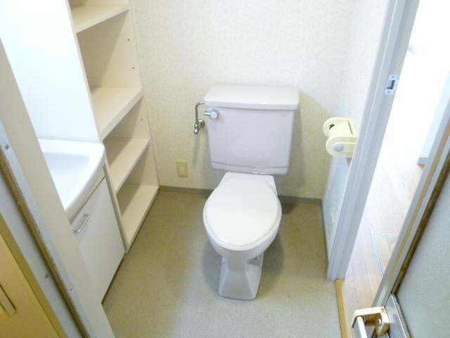 Toilet. This is useful if there is also a shelf