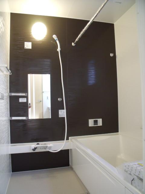Bathroom. 1 Building (December 2013) Shooting