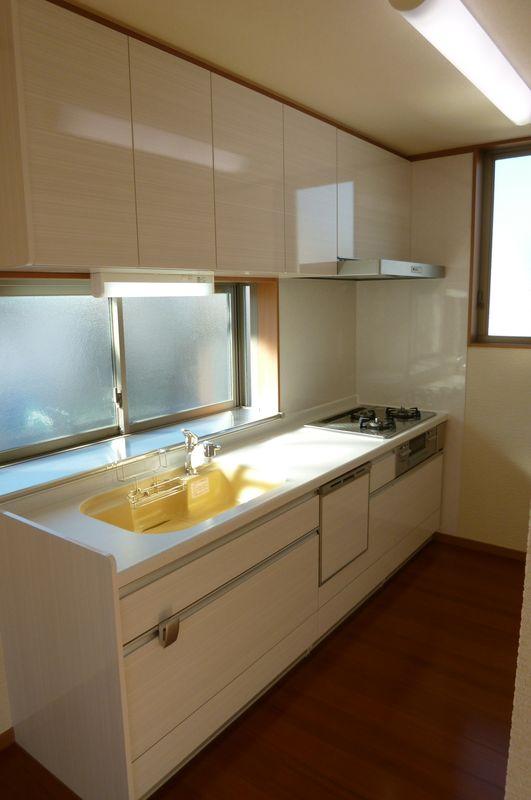 Kitchen. System kitchens with the white tones