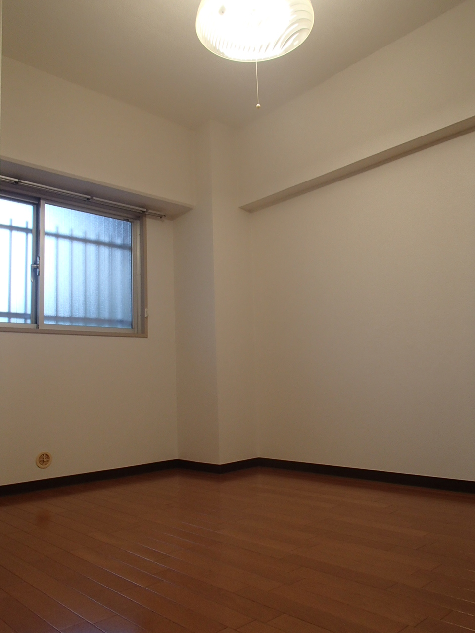 Living and room. There are Western-style about 5 Pledge closet