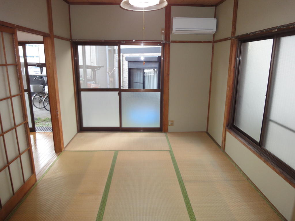 Living and room. Is a Japanese-style room