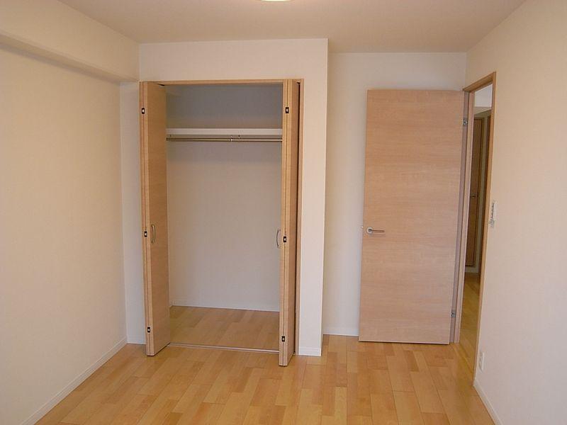 Receipt. Western-style 6.6 tatami closet