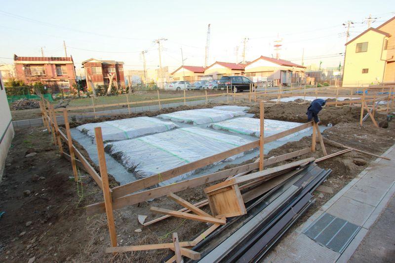 Local appearance photo. 5 Building