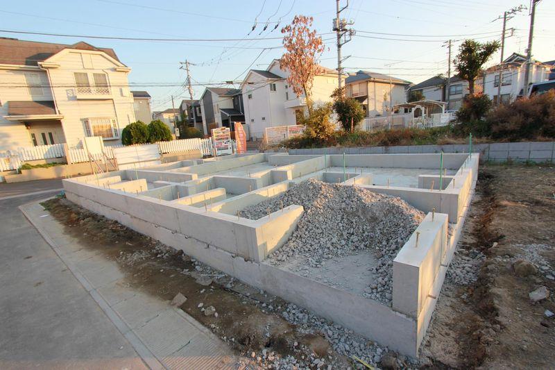 Local appearance photo. 14 Building