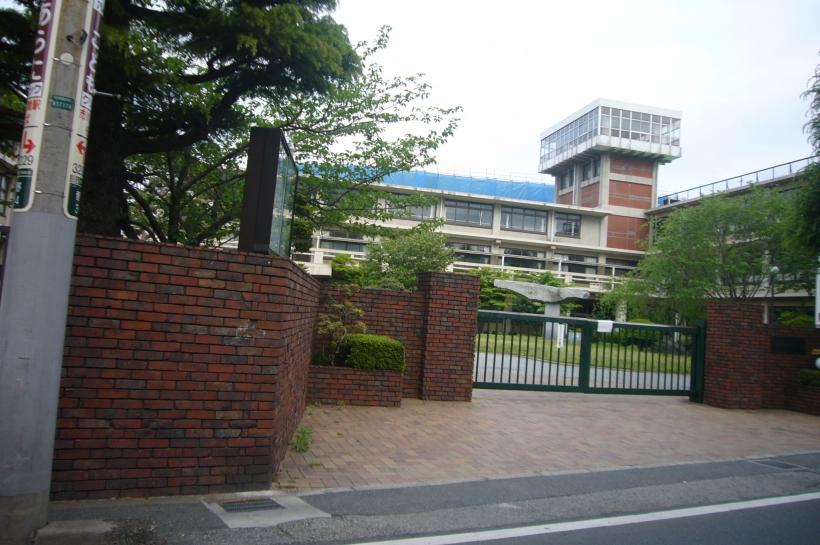 Primary school. 284m to private Kokufudai Joshigakuin (Elementary School)