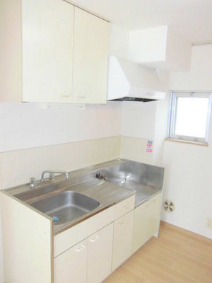 Kitchen. Gas two-burner stove installation Allowed / Small window with