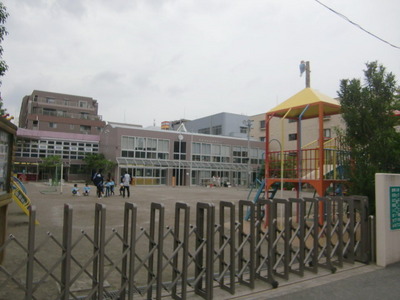 kindergarten ・ Nursery. Shiragiku kindergarten (kindergarten ・ 220m to the nursery)