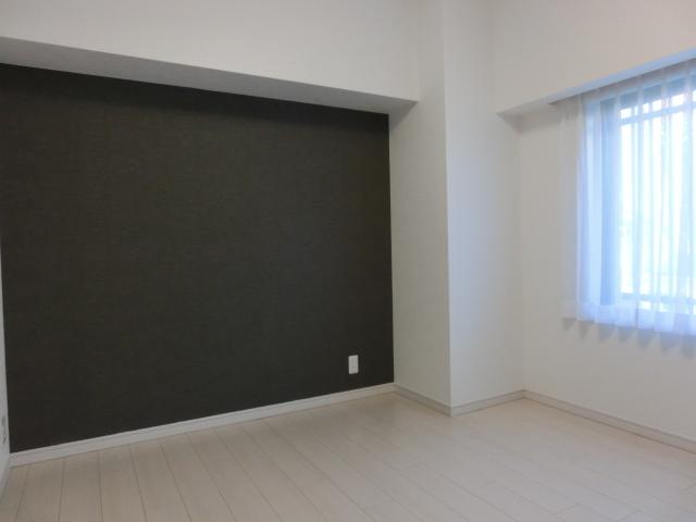 Non-living room. Indoor (11 May 2013) Shooting