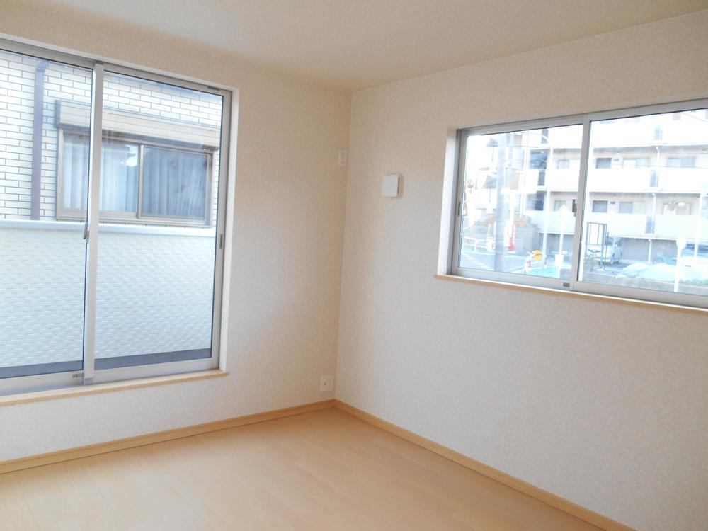 Non-living room. Western is