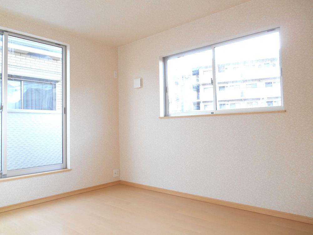 Non-living room. Western is