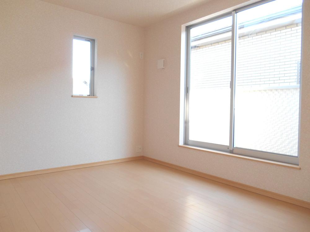 Non-living room. Western is