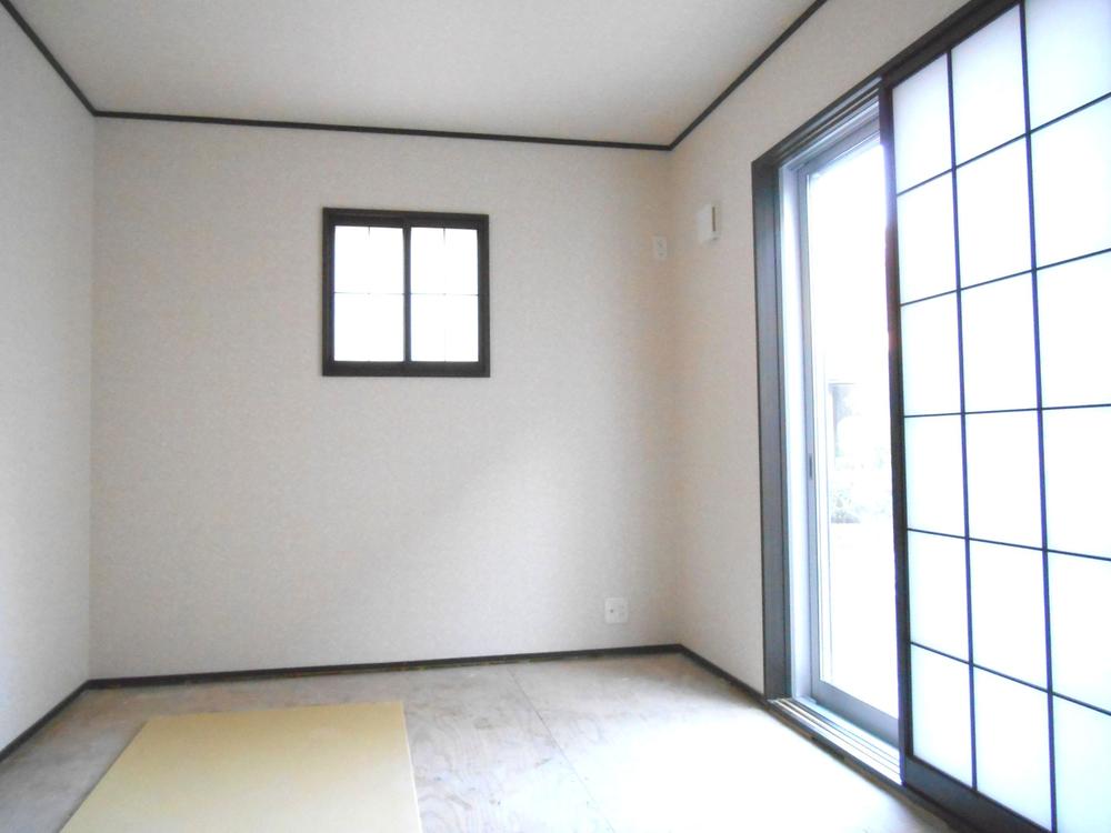 Non-living room. Is a Japanese-style room