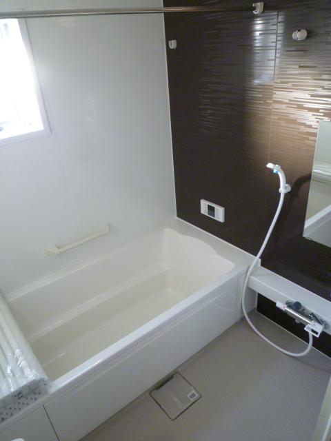 Bathroom. Indoor (12 May 2013) Shooting
