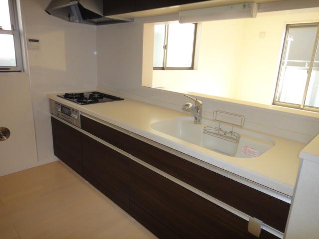 Same specifications photo (kitchen)