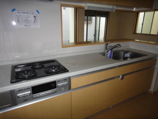 Same specifications photo (kitchen)