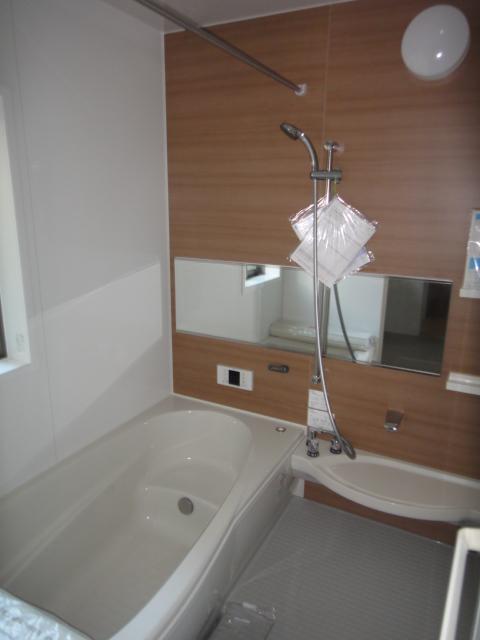 Same specifications photo (bathroom)