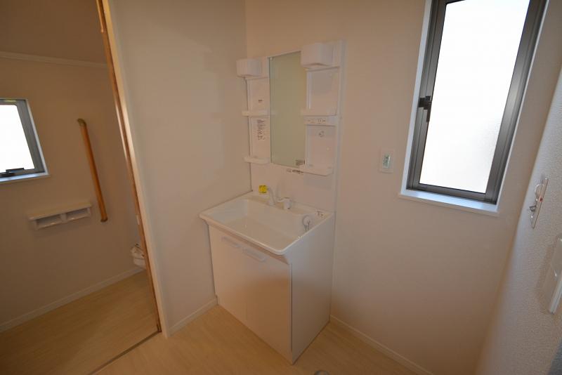 Wash basin, toilet. 1 Building Bathroom vanity