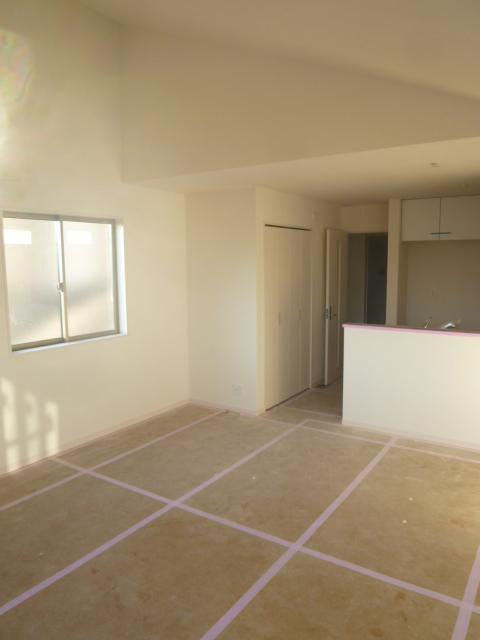 Living. 1 Building
