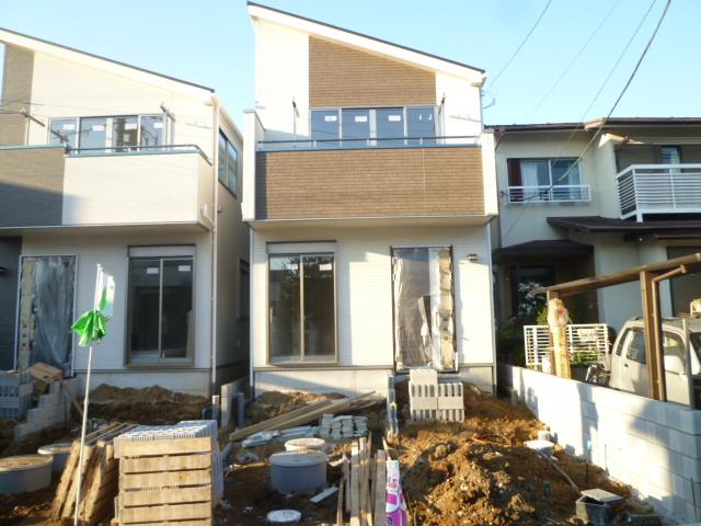 Local appearance photo. Building 2 Local (12 May 2013) Shooting