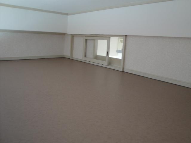 Other room space. This size to be able to spend slowly. 