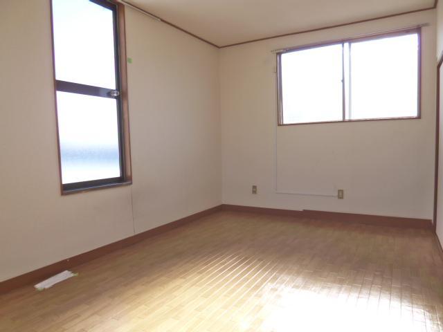 Living and room. The third floor of the room.