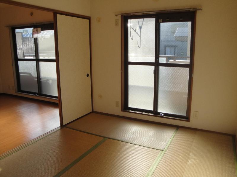 Other room space. It is a Japanese-style room settle ☆