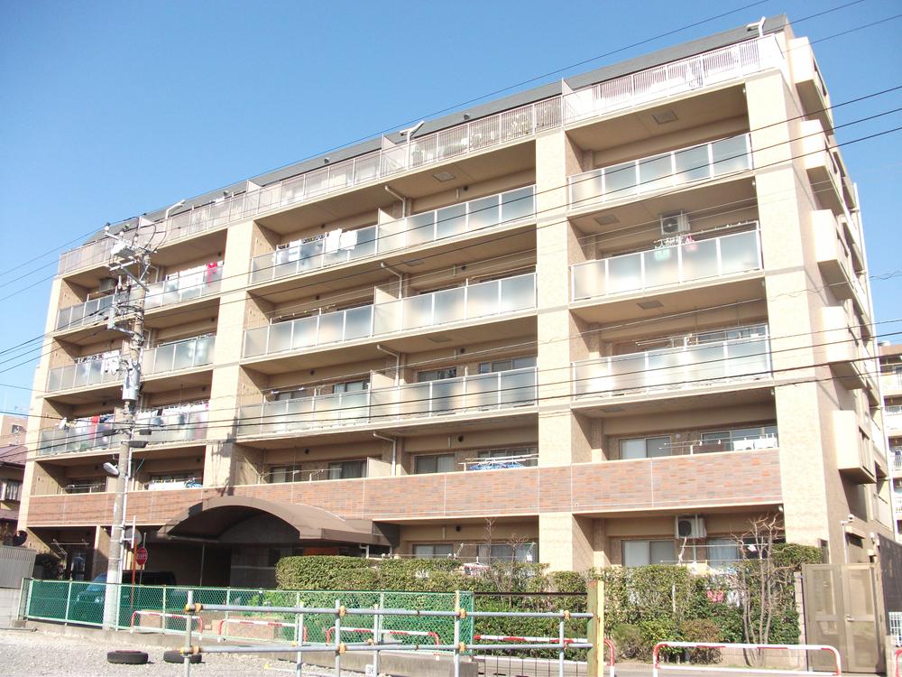 Local appearance photo. Local (12 May 2013) Shooting